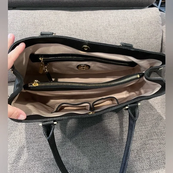 Authentic Tory Burch Large Saffiano Leather Tote - Picture 10 of 15